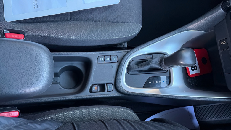 Toyota Yaris 1.5 Hybrid Design 5dr CVT Hybrid Hatchback